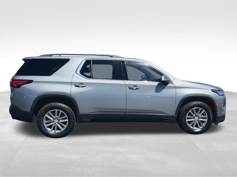 Used 2024 GMC Terrain SLE w/ Driver Convenience Package FWD image 19