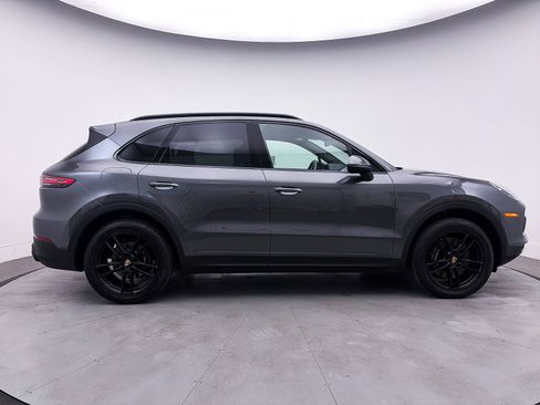 Used 2023 Porsche Cayenne AWD/4WD image 41
