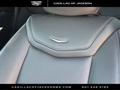 Used 2025 Cadillac XT5 Luxury FWD image 23