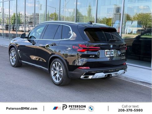 New 2026 BMW X5 xDrive50e w/ Premium Package AWD/4WD image 3