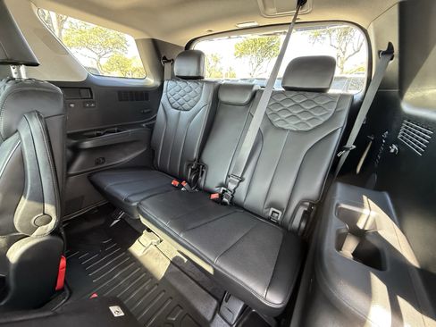 Used 2021 Hyundai Palisade Limited image 32