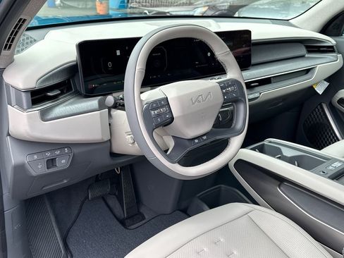 New 2026 Kia EV9 Wind image 20