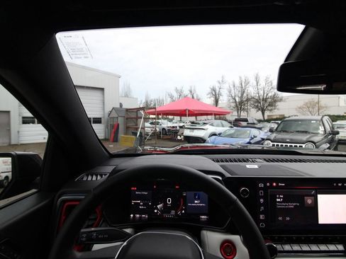 Used 2024 GMC Canyon AT4X AWD/4WD image 16