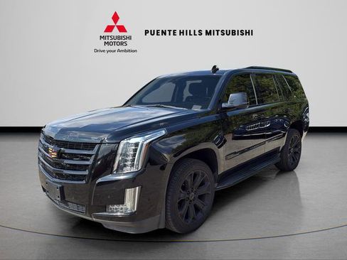 Used 2018 Cadillac Escalade 4WD image 1