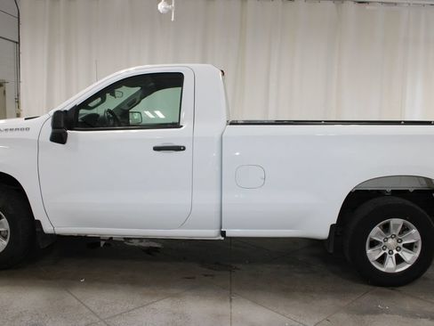 Used 2022 Chevrolet Silverado 1500 W/T RWD image 6