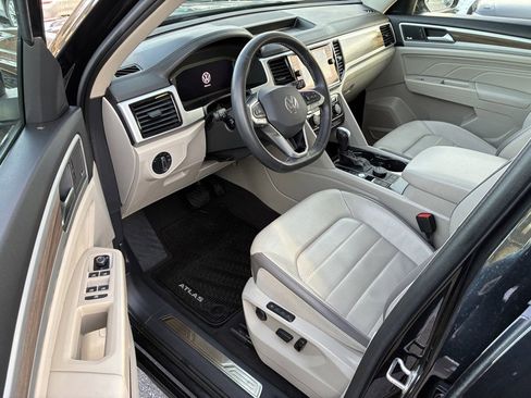 Used 2021 Volkswagen Atlas SEL Premium image 7