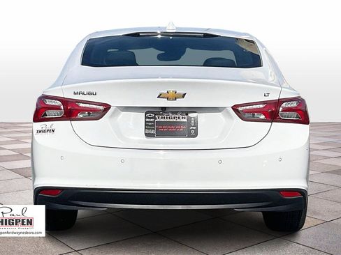 Used 2024 Chevrolet Malibu LT image 4