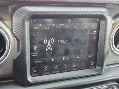 Used 2020 Jeep Gladiator Overland image 20