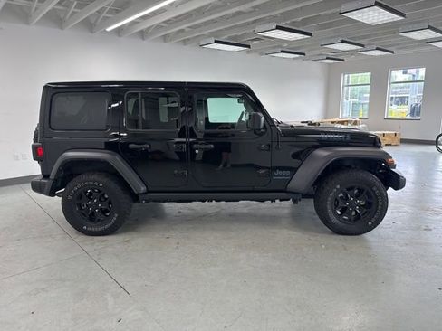 Used 2023 Jeep Wrangler Unlimited w/ Cold Weather Group AWD/4WD image 13