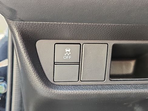 Used 2025 Honda HR-V LX image 26