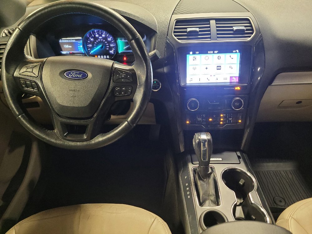Used 2018 Ford Explorer XLT w/ Equipment Group 202A FWD image 22
