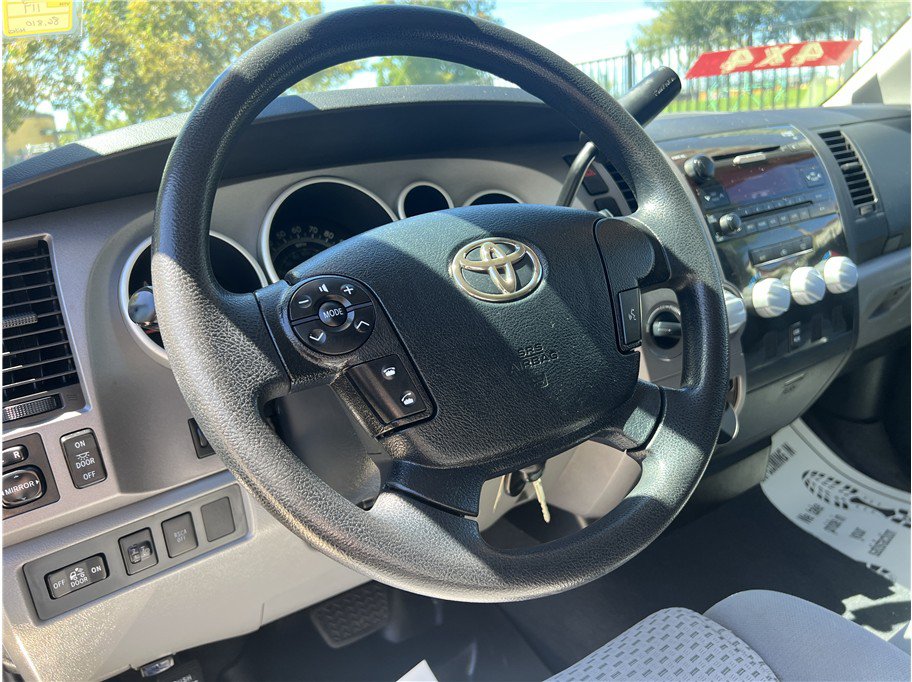 Used 2012 Toyota Tundra 4x4 CrewMax w/ Tow Pkg image 18