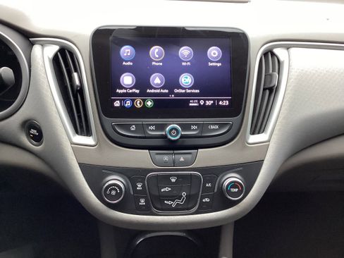 Used 2022 Chevrolet Malibu LS FWD image 17