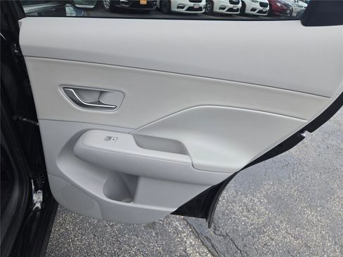 Used 2024 Hyundai Kona Limited AWD/4WD image 9