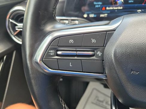 Used 2025 Chevrolet Equinox LT AWD/4WD image 16