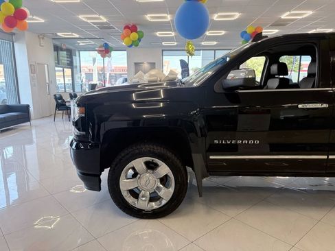 Used 2017 Chevrolet Silverado 1500 LTZ Z71 w/ LTZ Plus Package AWD/4WD image 6