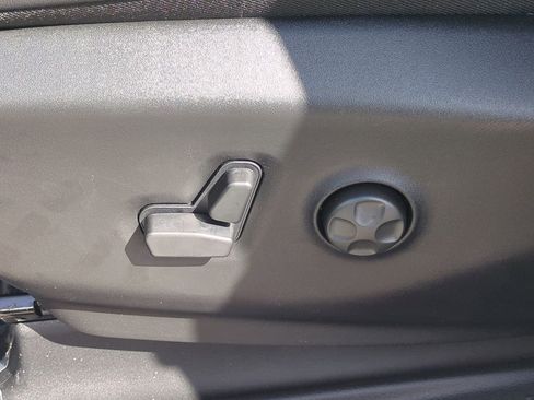 New 2026 Chrysler Pacifica Select image 21