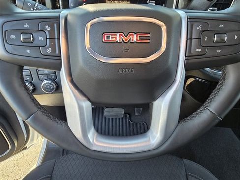 Used 2024 GMC Sierra 1500 Elevation image 25