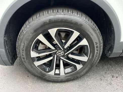 Used 2024 Volkswagen Tiguan S image 23