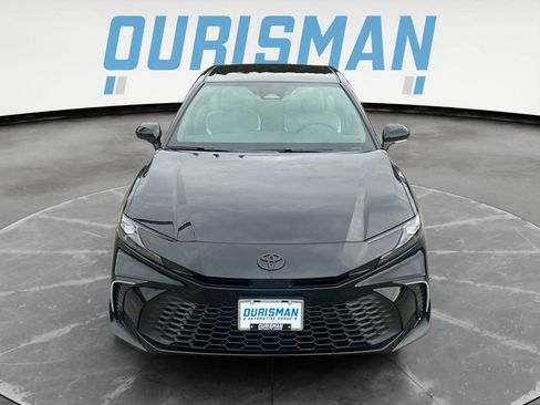 New 2026 Toyota Camry SE image 9