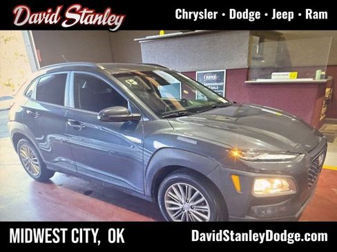 Used 2021 Hyundai Kona SEL image 1