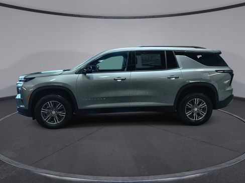 New 2026 Chevrolet Traverse LT w/ Driver Confidence Package AWD/4WD image 5