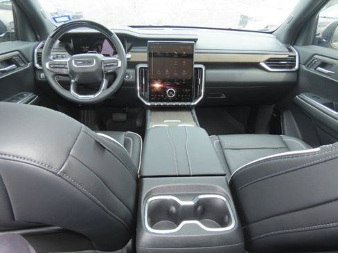 Used 2025 GMC Acadia Denali w/ Super Cruise Package FWD image 23