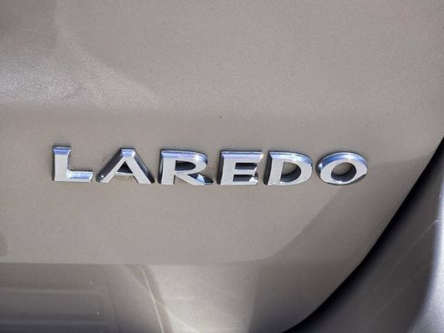 Used 2015 Jeep Grand Cherokee Laredo w/ Quick Order Package 23E RWD image 12
