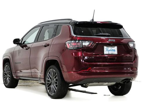 Used 2022 Jeep Compass High Altitude AWD/4WD image 9