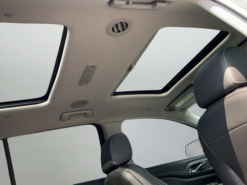 Certified 2019 GMC Acadia SLT FWD image 31