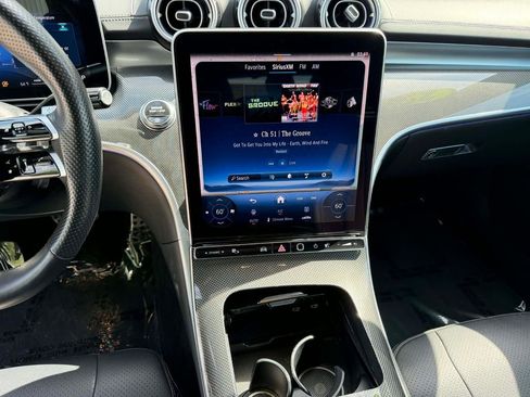 Used 2025 Mercedes-Benz CLE 300 4MATIC Cabriolet image 23