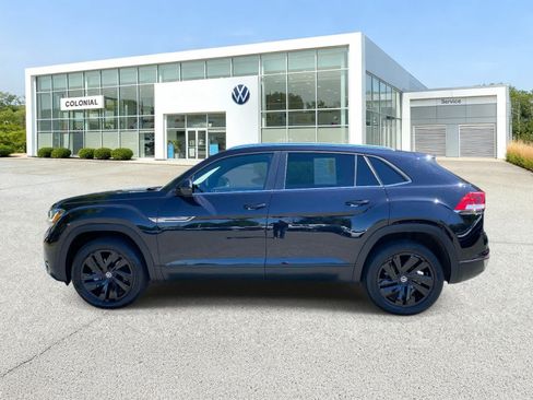 Certified 2023 Volkswagen Atlas Cross Sport SE w/ Black Wheel Package AWD/4WD image 2