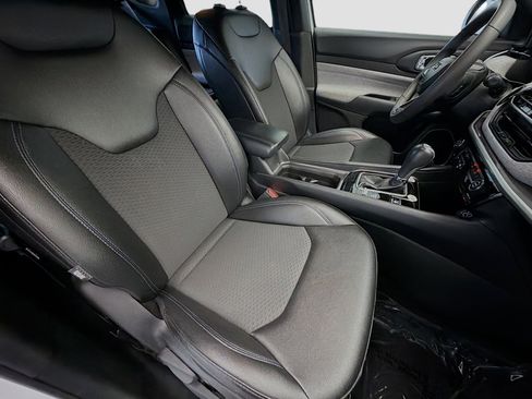 Used 2024 Jeep Compass Latitude image 15