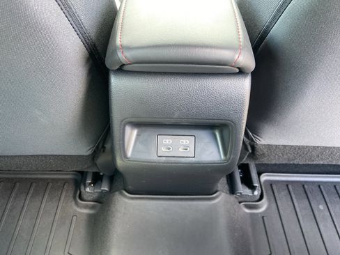 Used 2024 Toyota Corolla SE image 29