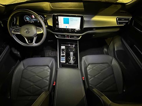 New 2026 Volkswagen Atlas Cross Sport SE image 18