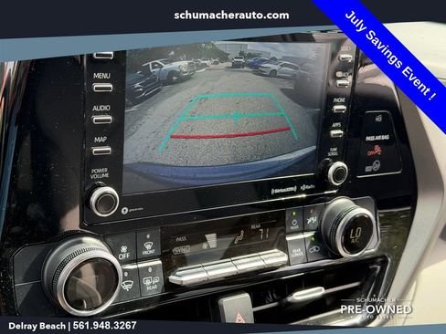 Used 2021 Toyota Highlander LE FWD image 20