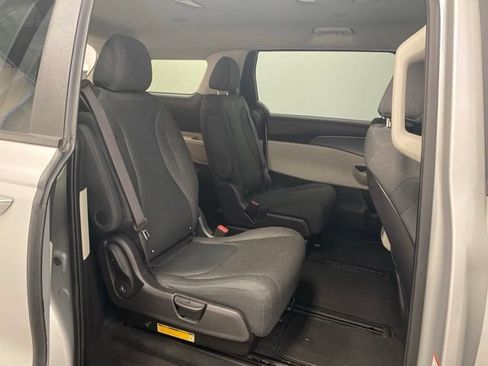 Used 2023 Kia Carnival LX FWD image 26