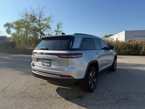 Used 2024 Jeep Grand Cherokee Limited 4xe image 12