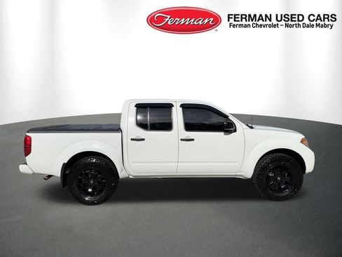 Used 2021 Nissan Frontier SV w/ Midnight Edition Floor Mats RWD image 10