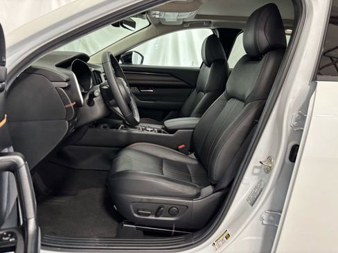 Certified 2025 MAZDA CX-50 AWD 2.5 Hybrid w/ Premium Pkg image 12