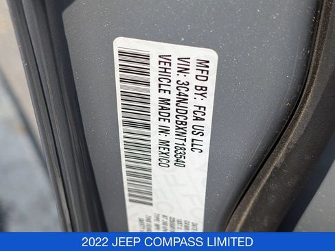 Used 2022 Jeep Compass Limited AWD/4WD image 32