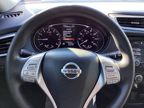 Used 2016 Nissan Rogue S w/ Appearance Package image 24