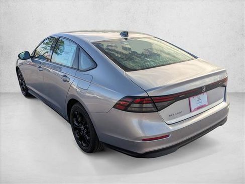 Certified 2025 Honda Accord SE image 7