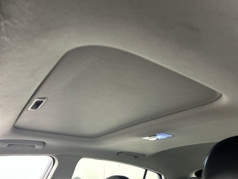 Used 2018 Hyundai Ioniq Limited image 11