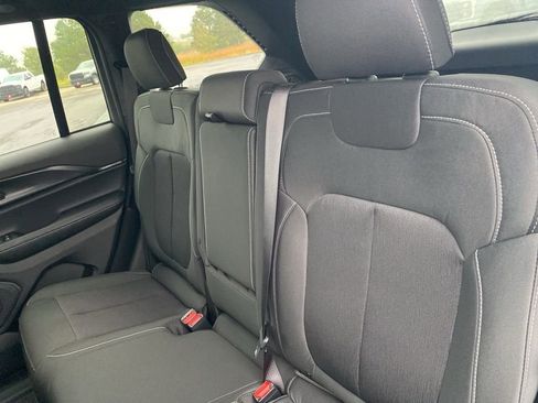 New 2025 Jeep Grand Cherokee Laredo X image 40