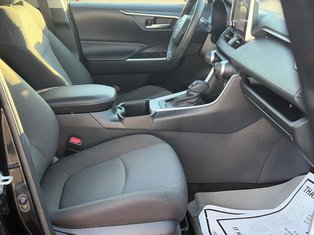 Used 2023 Toyota RAV4 XLE AWD/4WD image 18