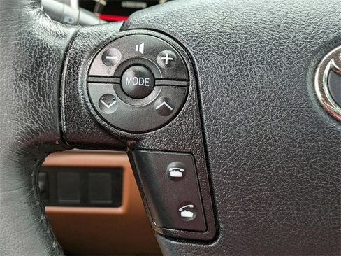 Used 2011 Toyota Tundra Limited image 25