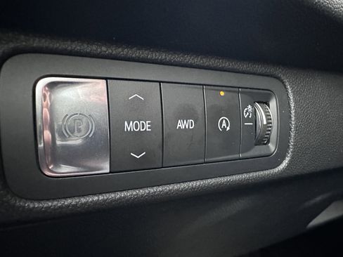 Used 2024 Chevrolet Traverse Z71 image 26