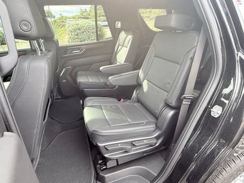 Used 2025 GMC Yukon Denali RWD image 20