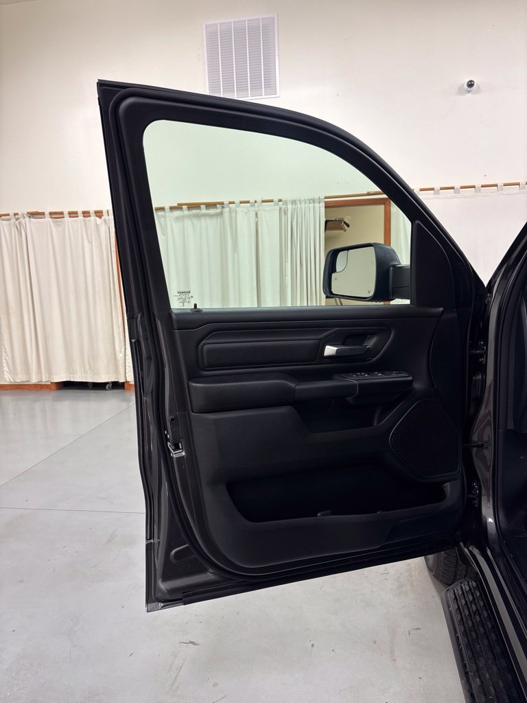New 2027 RAM 1500 Express AWD/4WD image 17